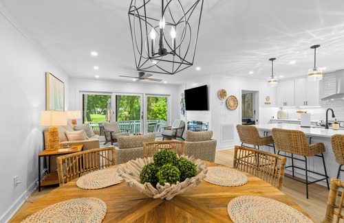 Isle of Palms Villa | Fairway Dunes 11 - Immaculate Remodel! Pickleball!