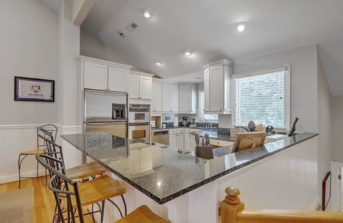 Isle of Palms Villa | Fairway Dunes 27 - Screen Porch Golf Course View!