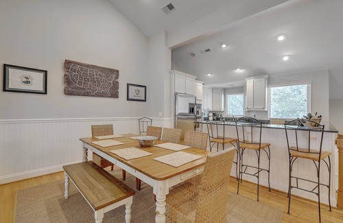 Isle of Palms Villa | Fairway Dunes 27 - Screen Porch Golf Course View!