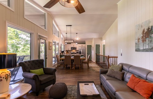 Spruce Pine Cabin | Fairway Gem at Spruce Pine - EV charge port, hot tub, fishing access