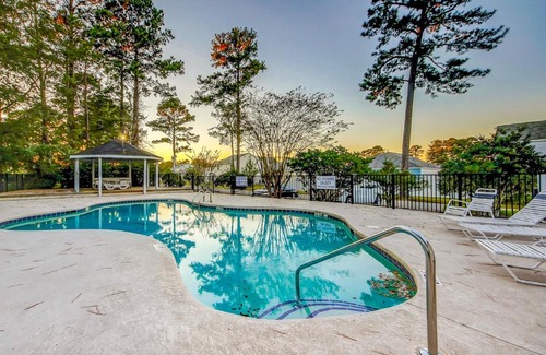 Surfside Beach Apartment | Fairway Village - B6