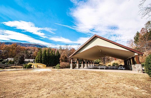 Lake Lure Resort | Fairways of the Mountains