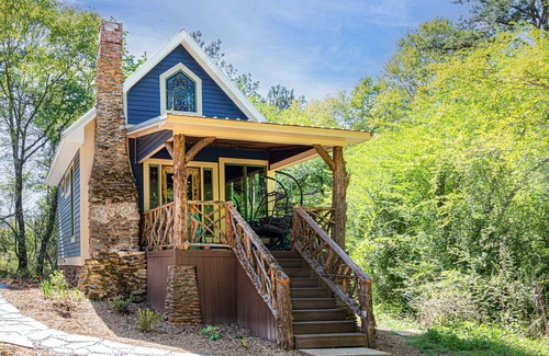 Newell Cabin | Fairytale Cabin on Lake Wedowee