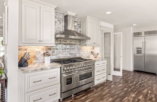 Flowery Branch Apartment | Fall by the Lake – Farm Fun, Swim, Kayaks & Sauna!