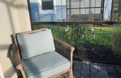 Parrish Villa | FALL GETAWAY New 3-Bedroom Villa Pet Friendly Laundry AC, Lanai, Grill, 3 Pools!