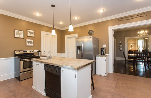 Buchanan Other | Fall Getaway to Wine and Brewery country. Oct 24 and 31 Weekends Available.