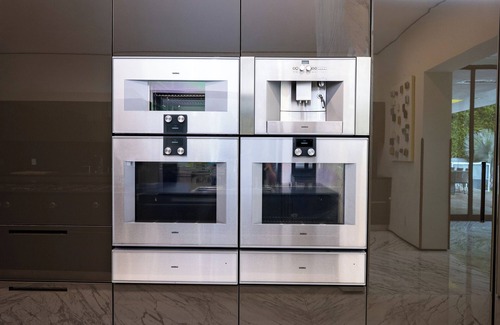 The Flats Villa | FALL IN LOVE OVER AND OVER