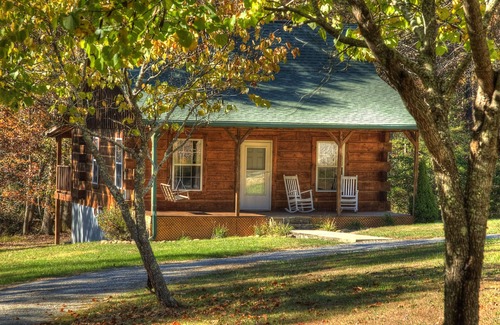 Spencer Cabin | Fall … into a cabin get-a-way! TN State parks close by!