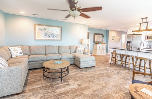 Surf Side Shores House | Fall sure is Fine at the Beach!⛱️🏝️☀️🐬 Golf Cart included!