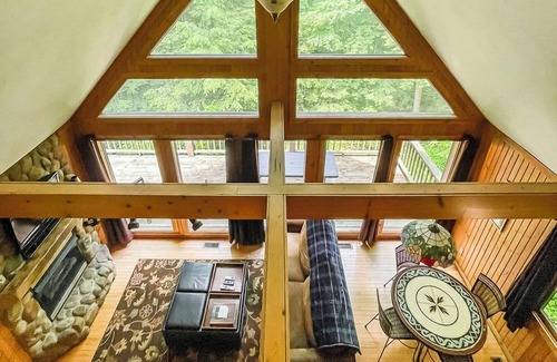 Logan Cabin | Falls - Hosted by The Chalets