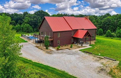 Rockbridge Cabin | Falls Lodge | Pool | 5,000 sqft