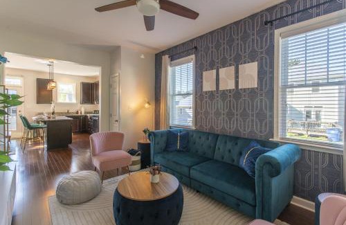 Downtown House | Fam-Biz Friendly 3BD with Fire pit & BBQ - Downtown