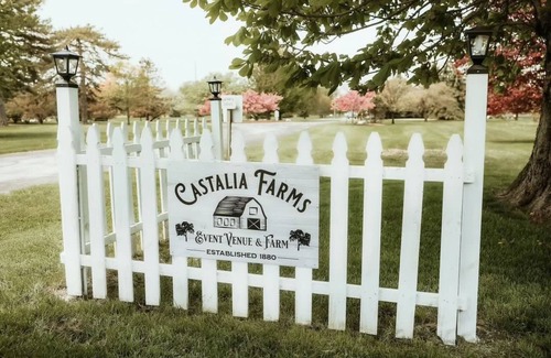 Sandusky House | Families, Private Farm, Event Space, Petting Zoo onsite, Cedar PT sports center