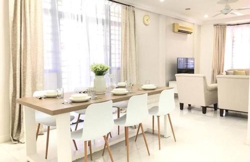 Bayan Lepas House | Family 4BR Landed House @ SPICE ARENA