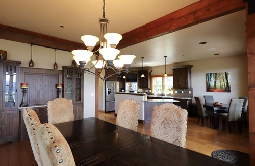 Harrison House | Family and Friends Get-Away w/Views for Miles!