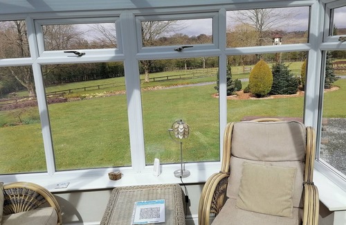 New Moat House | Family and Pet friendly Stone Barn in central location.