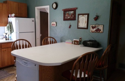 Vienna House | Family Country home ready for a getaway in east S Dak. Hunting & fishing close.