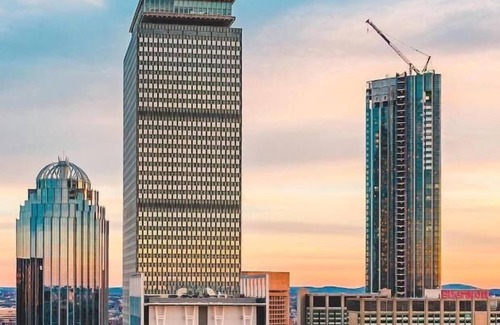 Government Center House | Family Escapade! 3 Classy Units, Minutes To Carson Beach & Boston Public Garden!