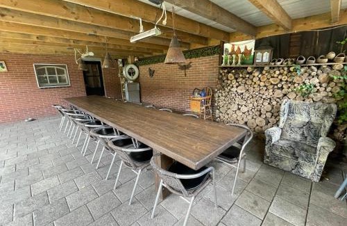 Uden House | Family Farmhouse with go-karts