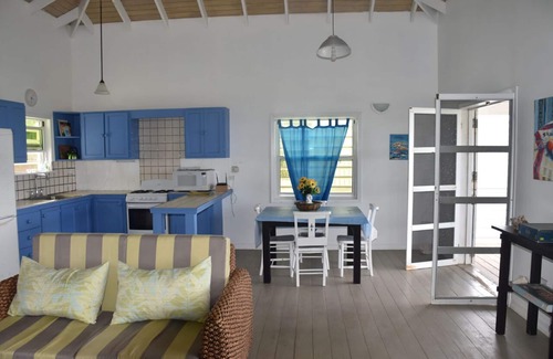 St. Patrick Villa | Family Friendly age 8 and up, Oceanfront, Pool, Kitchen. Beachcomber at Moonfish