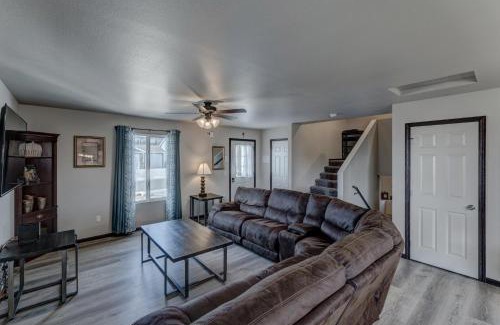 Rapid City House | Family Friendly, Locally Owned, Home On A Hill!
