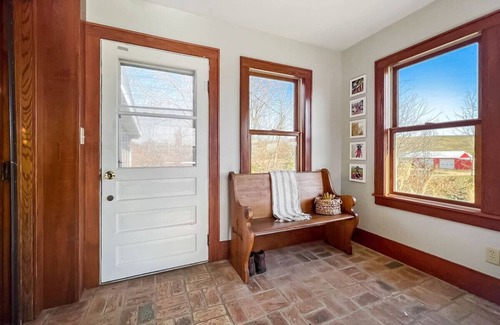 Elizabeth House | Family Friendly Modern Farmhouse 42 Private Acres