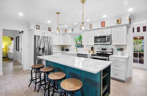 West Bradenton House | Family-Friendly Pool Home Just Minutes from Anna Maria Island