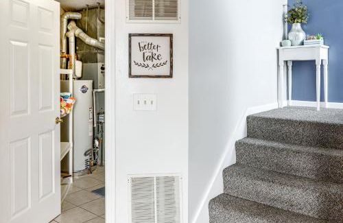 Port Clinton House | Family-Friendly Port Clinton Home with Private Deck