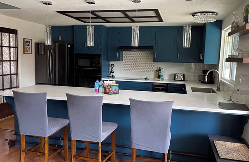 Ceres House | Family-Friendly Retreat with Large Pool near Modesto Perfect for relaxing.