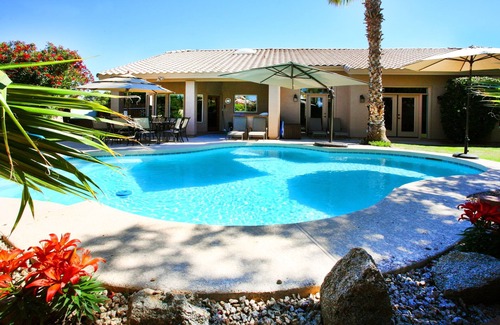 Paradise Valley Village House | Family Friendly - Walk to Kierland - Pickleball/Pool Table/Bikes/BBQ