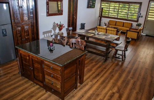 Fusagasuga House | Family Fun 4/BD Villa with pool