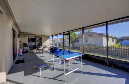 Fruitville House | Family Fun Ping Pong, Bbq, Walk To Park Nearby