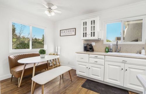 Lincoln Acres House | Family Haven: Sports court/Game Room/King Beds