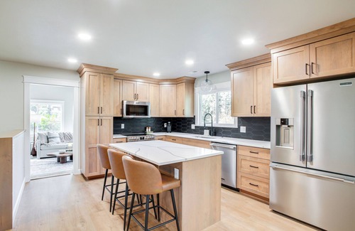 Coeur d'Alene House | Family Home 6 Mi to Dtwn CDA: Lake & Sunset Views!