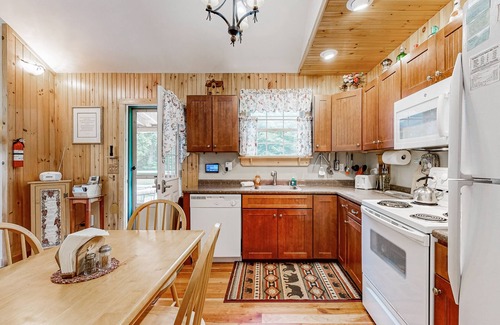 Stratton House | Family Home w/Great Yard, Fireplace, Kayaks, AC & WiFi - Near Skiing/Lakes