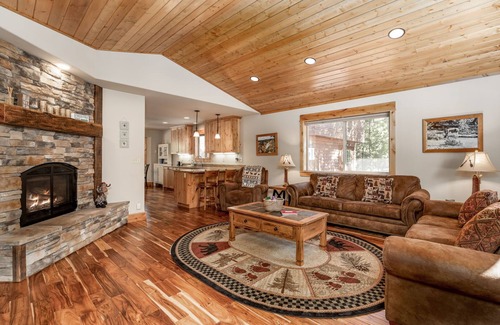 West Yellowstone House | Family House With Additional Guest House Included- Fox