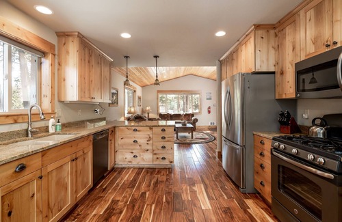 West Yellowstone House | Family House With Additional Guest House Included- Fox