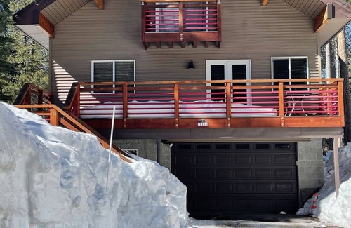 Pla-Vada Woodlands Cabin | Family/Pet-Friendly Home in Soda Springs near Sugar Bowl, Truckee