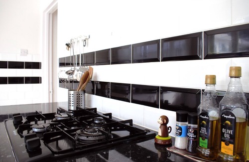 Cliftonville House | Family Seaside Bungalow - Max 6 Adults Only - 2 Small -Medium Sized Dogs Welcome - Nr Beach