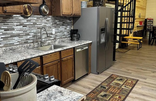 Grandin House | Family sized barndominium. Sleeps up to 10 comfortably.