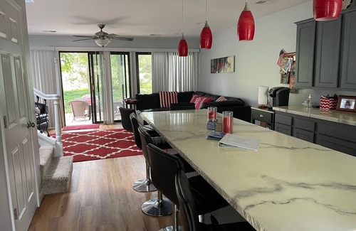 Avoca Condo | Family-sized Condo, 20 minutes to Indiana University & 5 minutes to Lake Monroe