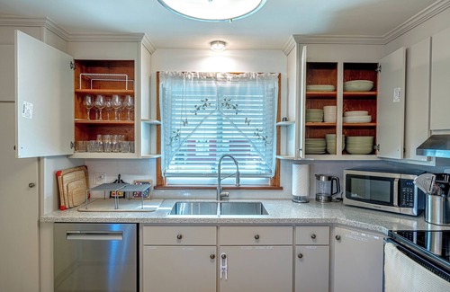 Middletown House | Family Stays: Middletown, CT