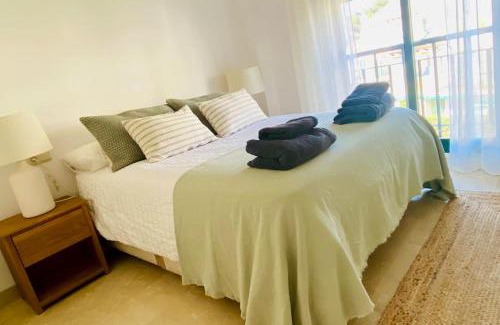 Urbanizacion Pinos Verdes Apartment | Fantástico Apartamento en Carib Playa Cabopino