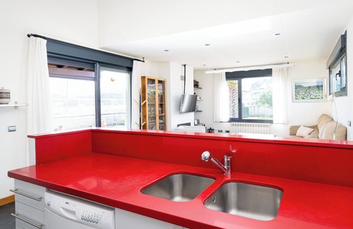 Santa Marina Ski Chalet | Fantástico Chalet con Piscina, Barbacoa y Vistas al mar en Zona muy Tranquila