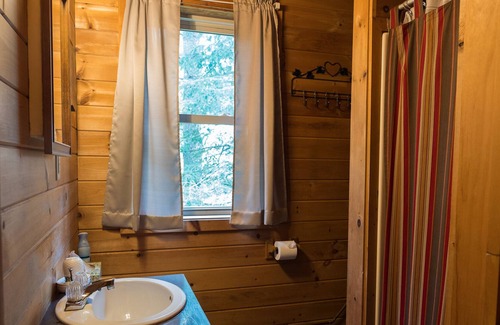Caratunk House | Fantastic 4 Season Cabin across from the Kennebec River