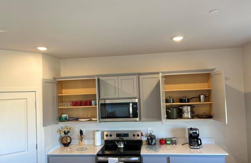 Merced House | Fantastic fully Furnished 3-bedroom house with AC in Merced