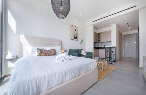 Jumeirah Village Circle Apartment | Fantastic Studio resort style facilities - OFFER