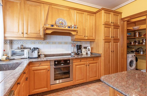 Ferrol House | Fantastic townhouse in beautiful location in Ferrol.