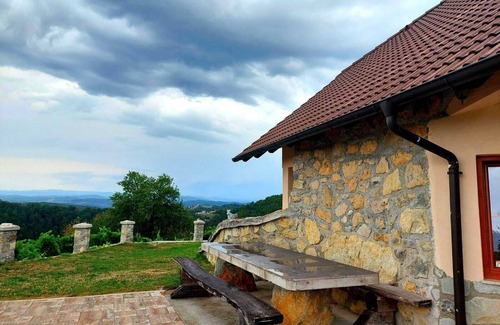 Hrastnik Ski Chalet | Fantastic vacation home in the middle of the vineyards - enjoy unspoiled nature