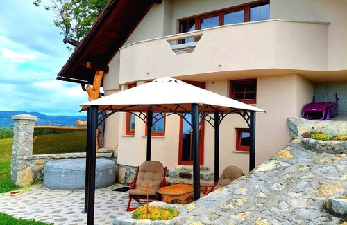 Hrastnik Ski Chalet | Fantastic vacation home in the middle of the vineyards - enjoy unspoiled nature